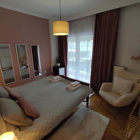 Haris Modern Apt. Near The Sea Tesalonika Bagian luar foto