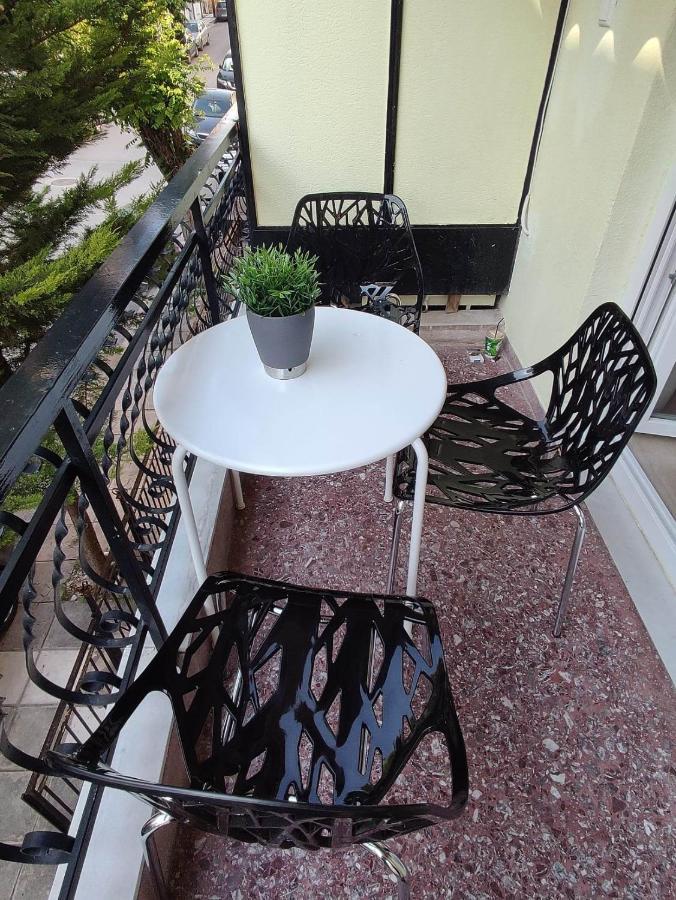 Haris Modern Apt. Near The Sea Tesalonika Bagian luar foto
